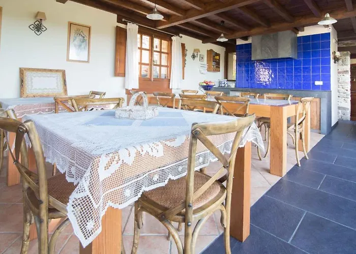 Casa Pineiro Монферо