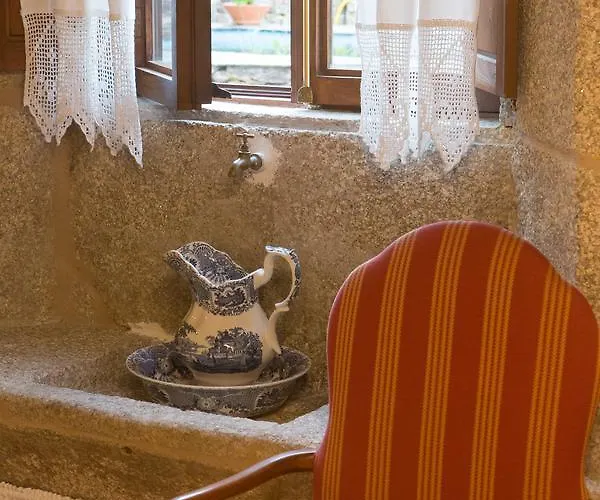 Casa Pineiro Монферо